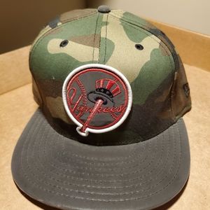 NY Yankees fitted camo hat